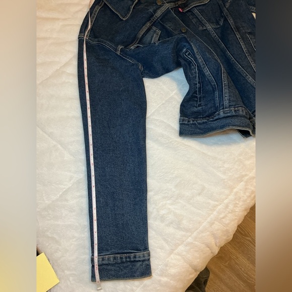 Levi’s Classic Blue Denim Jacket - Picture 7 of 10